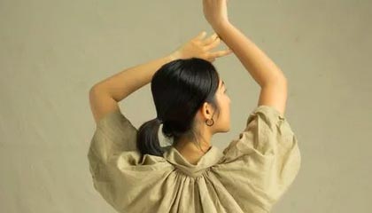 世预赛裁判判完就走？裁判争论背后还有一段：一秒表情暴露了